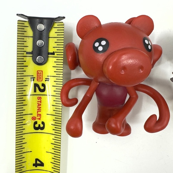 Roblox Piggy Collectible Figure Pack Series 1 Set of 6 Lot Bundle 3 Inch Toys - Picture 5 of 8